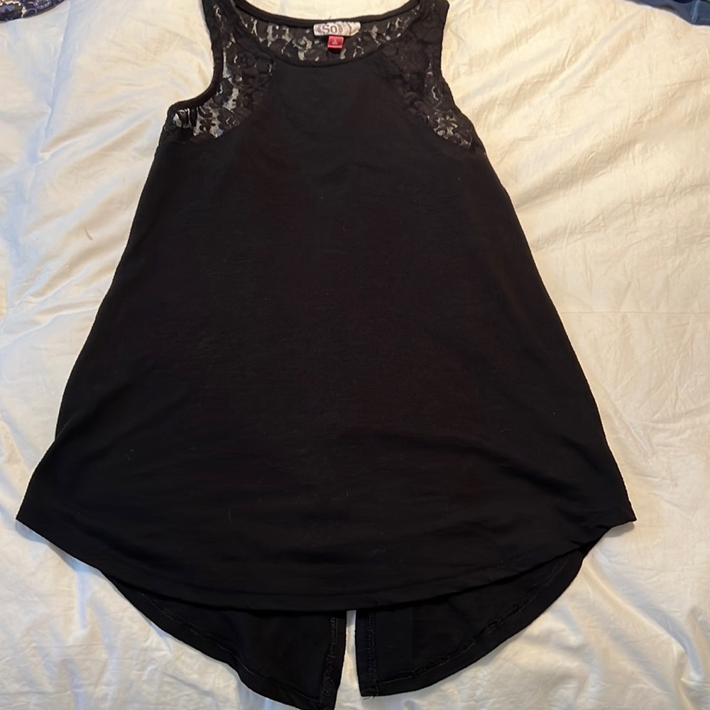 Black tank top. Size S.